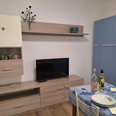 Bilocale Moderno Sabbia E Cielo - 5min Dal Mare Apartament